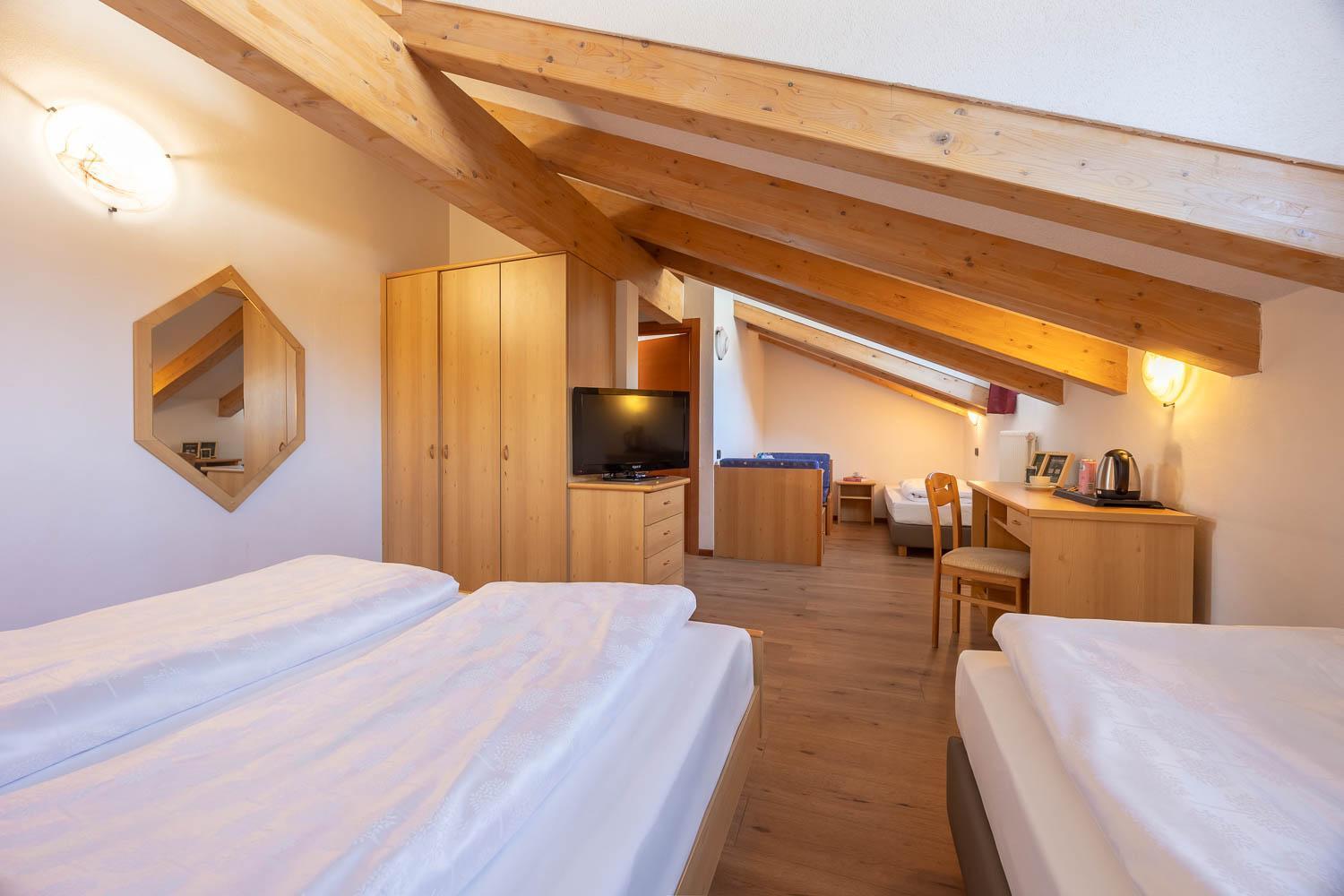 Hotel Bellamonte Predazzo Chambre photo